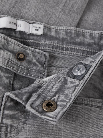 Slimfit Jeans 'NMMSILAS' de la NAME IT pe gri