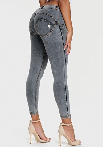 Freddy Skinny Jeggings in Grey