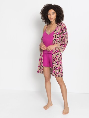 regular Shorty di LASCANA in rosa