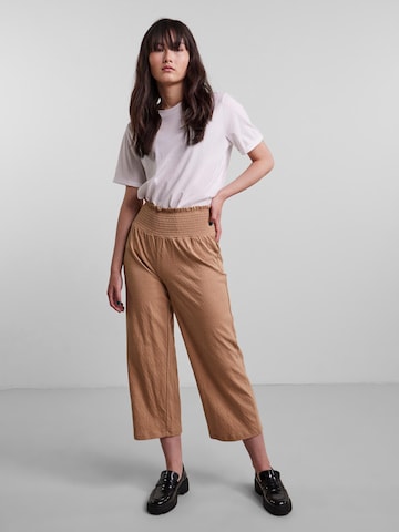 PIECES Loose fit Pants 'LEAFY' in Brown