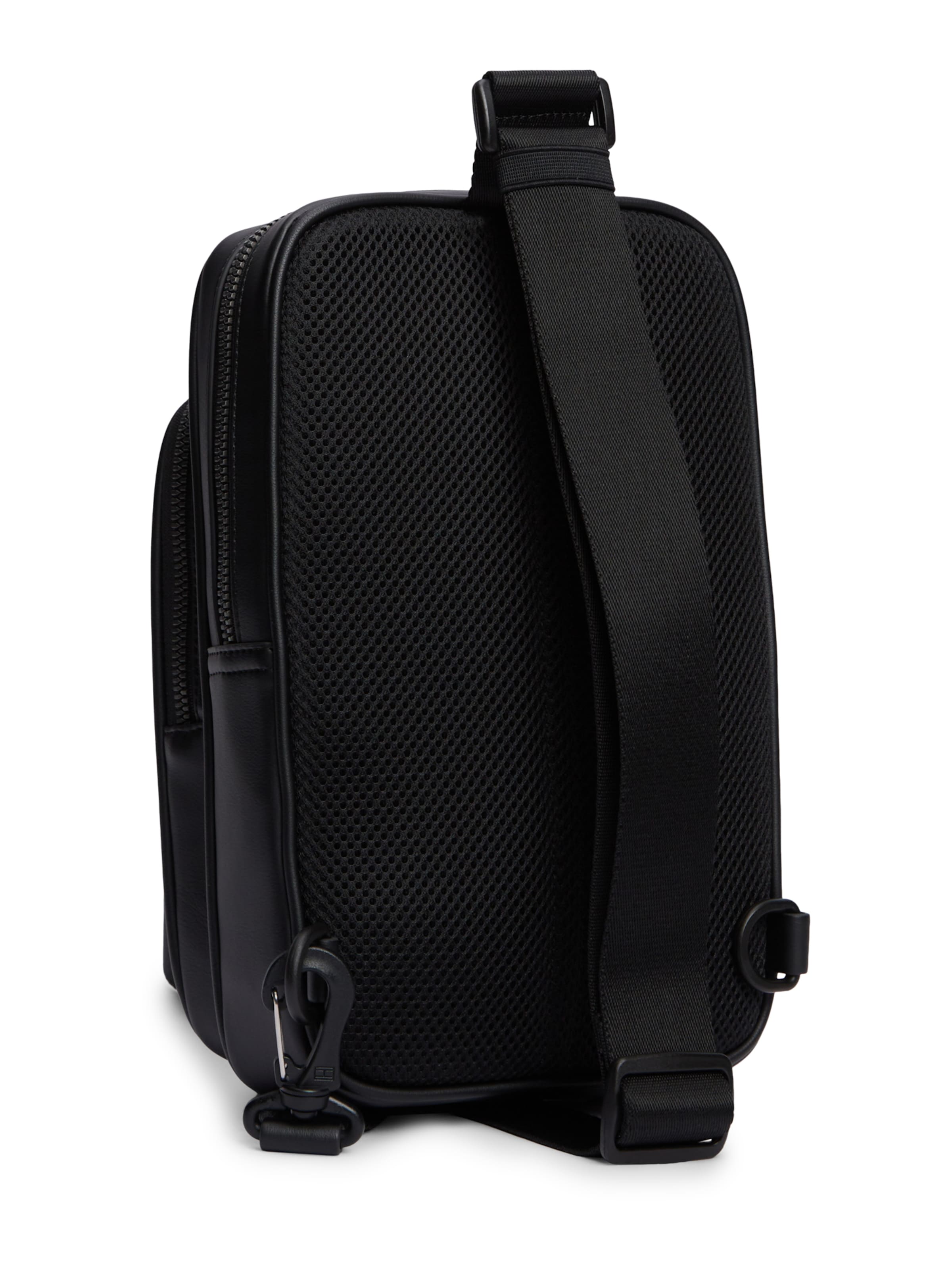 TOMMY HILFIGER Skuldertaske 'FOUNDATION' i sort