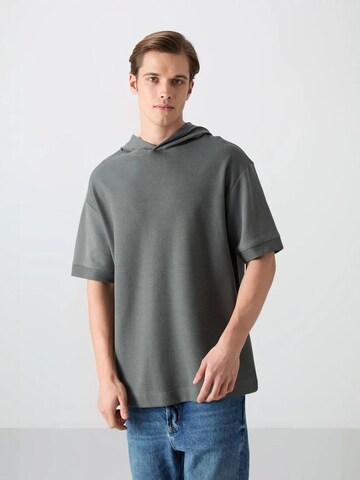 Tommy Life Shirt in Grey