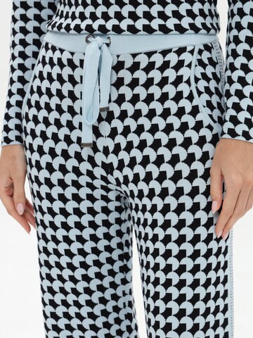 Passioni Slim fit Leggings in Blue