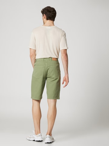 ABOUT YOU x Kevin Trapp Normalny krój Spodnie 'Torben' w kolorze zielony