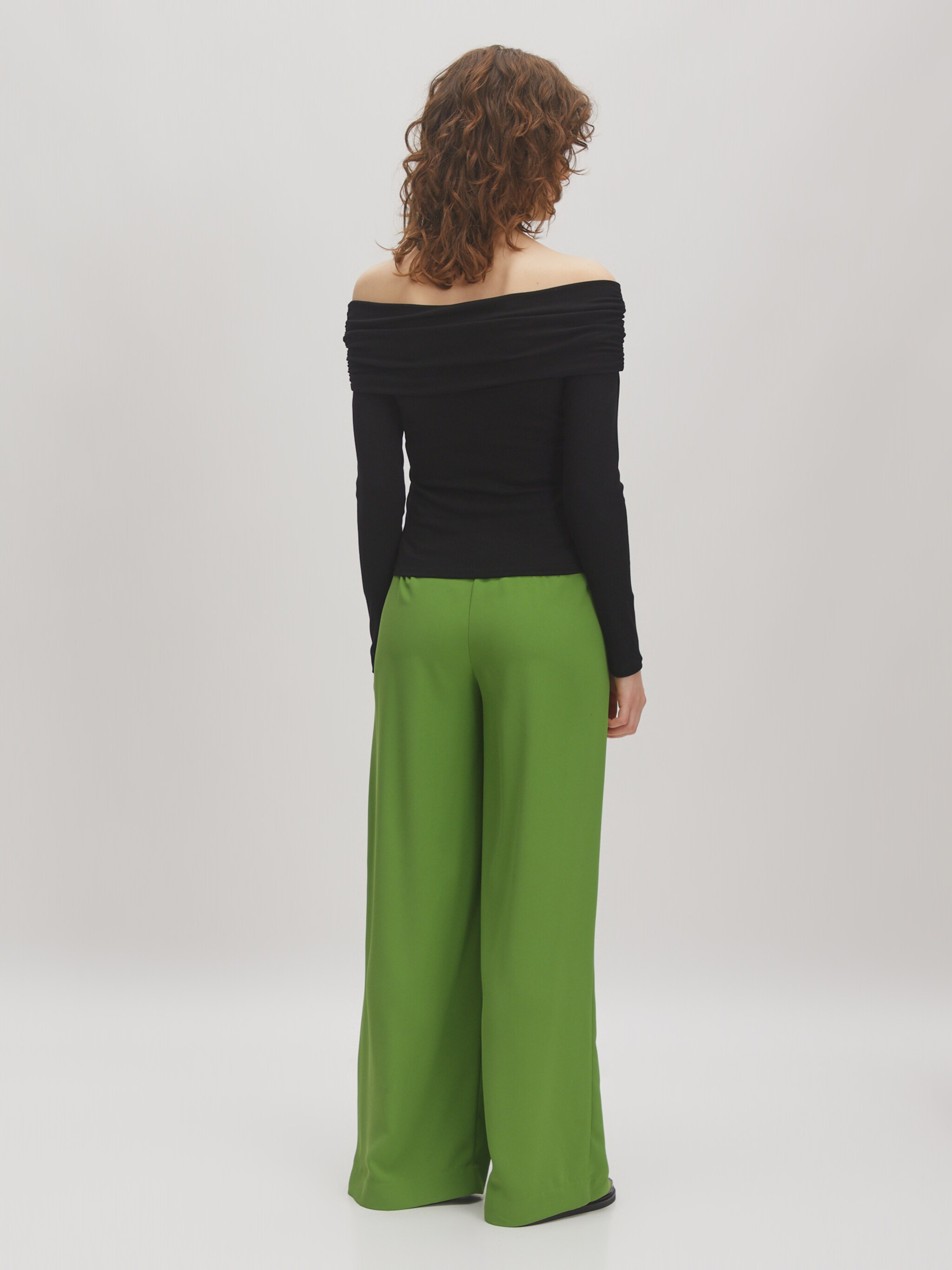 EDITED Producten Shirt 'Manja' Zwart