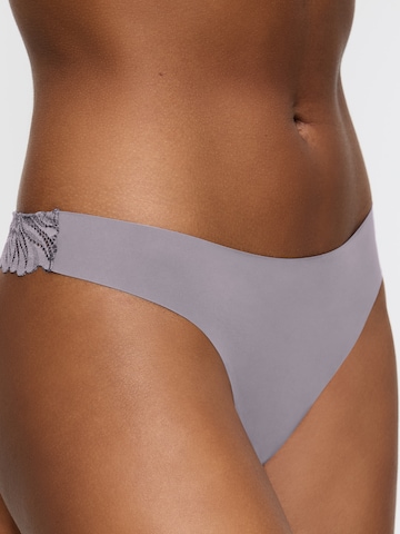 TRIUMPH String 'Red Label Pretty Micro' in Grau