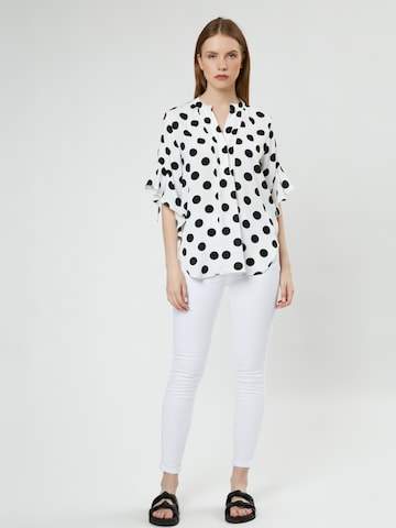 Camicia da donna di Influencer in bianco