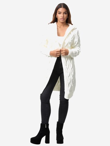 Elara Strickjacke in Weiß