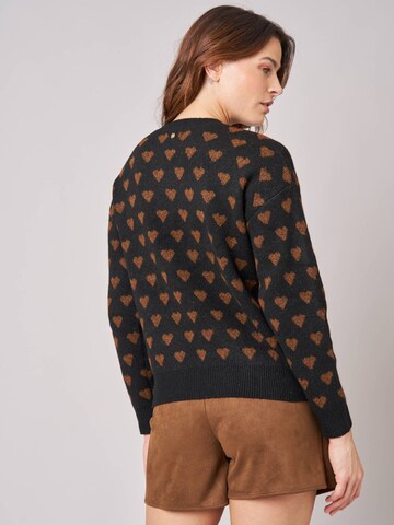 Deeluxe Sweater in Black