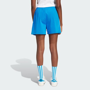 ADIDAS ORIGINALS - Loosefit Pantalón 'Firebird' en azul