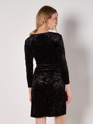 Apricot Dress ' ' in Black