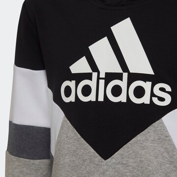 ADIDAS SPORTSWEAR Αθλητική μπλούζα φούτερ 'Colorblock Fleece' σε μαύρο