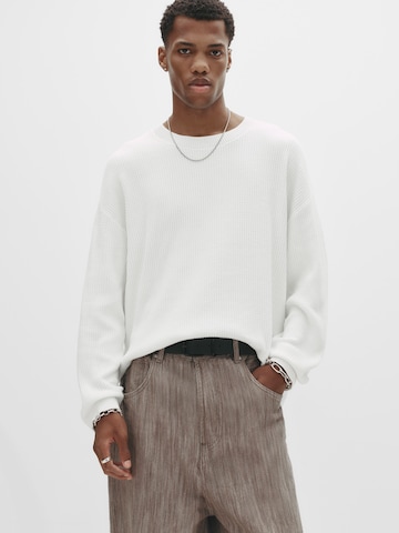 Pull&Bear Sveter - Biela: predná strana