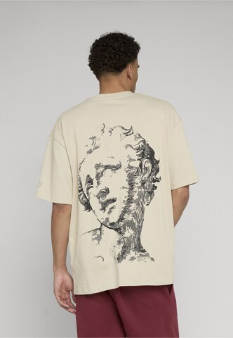 T-Shirt DEF en beige : devant