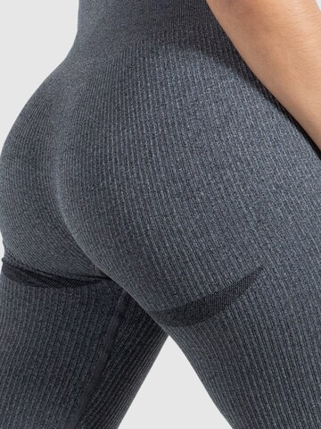 Skinny Pantalon de sport ' Amaze ' Smilodox en gris