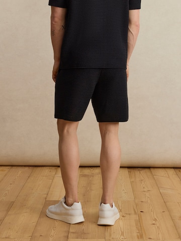 DAN FOX APPAREL Loosefit Παντελόνι 'Alex' σε μαύρο