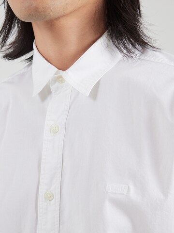 LEVI'S ® Slim fit Button Up Shirt 'Battery' in White