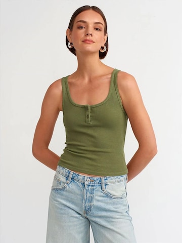 Dilvin Blouse in Green: front