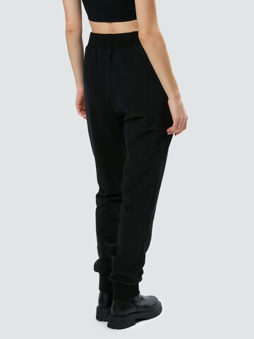 Influencer Tapered Hose in Schwarz