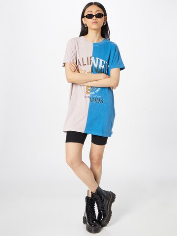 T-shirt 'Varsity' Nasty Gal en beige