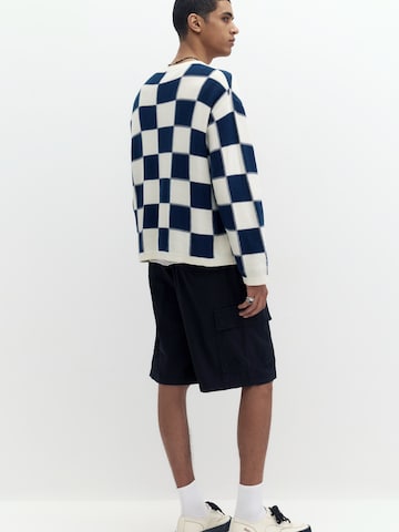 Pull&Bear Loosefit Gargohousut värissä musta