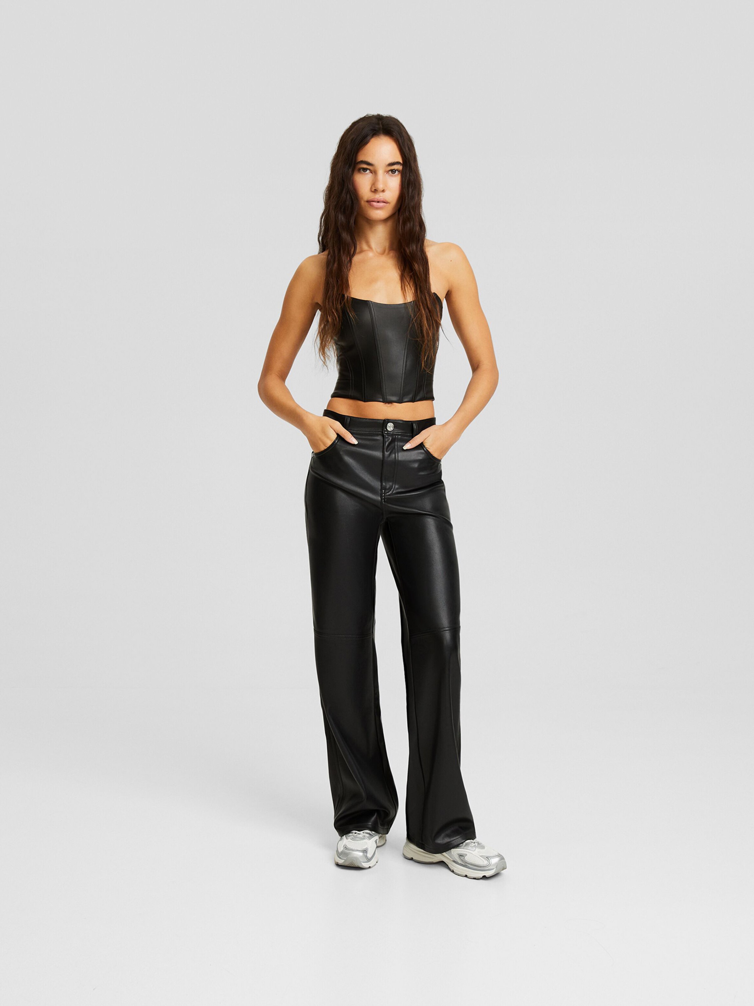 Regular Pantalon Bershka en Noir ABOUT YOU