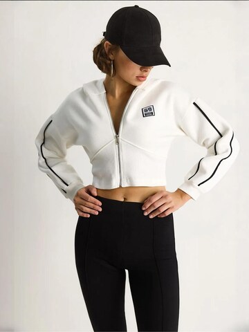 Bianco Lucci Sweat jacket in White