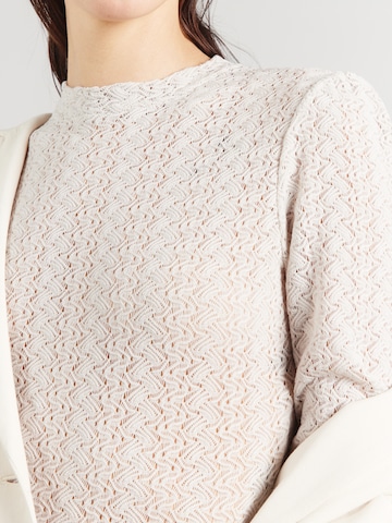 Tricou body 'Clara' de la ABOUT YOU pe alb