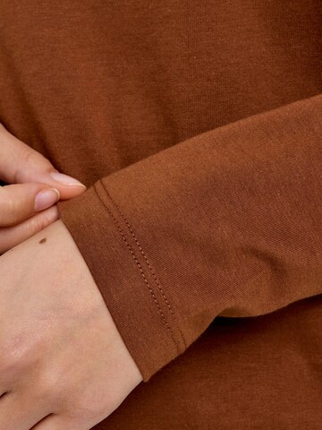 FALKE Shirt 'Essential Cotton'‌‌‌ in Braun