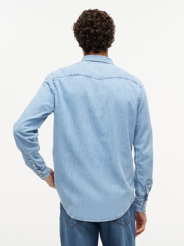 Coupe regular Chemise TOMMY HILFIGER en bleu