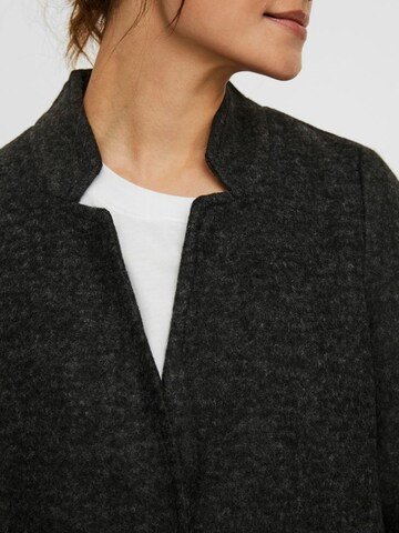 Cappotto di mezza stagione 'Katrine' di VERO MODA in grigio
