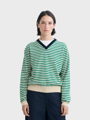 Thinking MU Pullover 'Nia' in Grün: Vorderseite