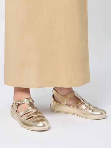 Candice Cooper Sandal 'ROCK T-BAR' in Yellow: front