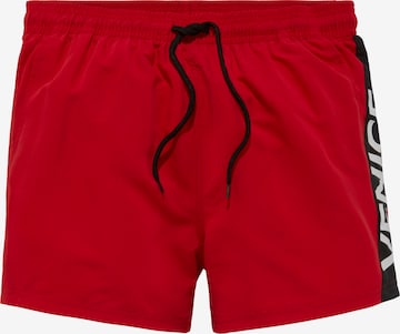 VENICE BEACH - Bermudas en rojo: frente