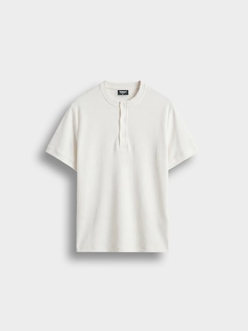 Burocs Shirt in Weiß: Vorderseite