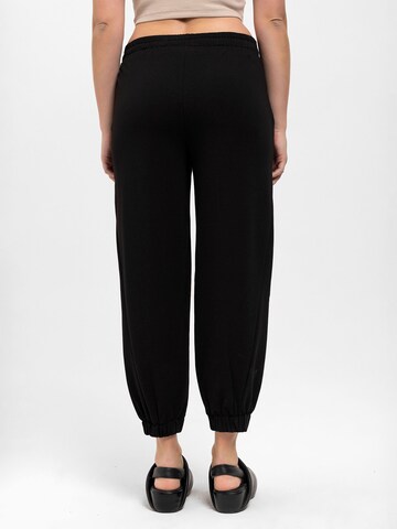 Anou Anou Tapered Hose in Schwarz