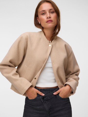 VERO MODA Tussenjas in Beige: voorkant