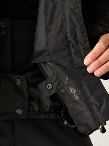 DARE 2B Athletic Jacket 'Enfold' in Black