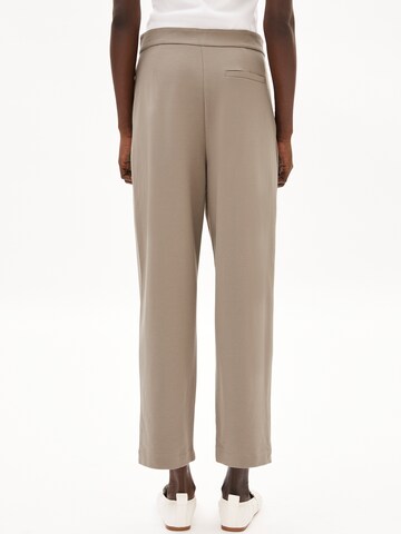 ARMEDANGELS Loosefit Bandplooibroek in Beige