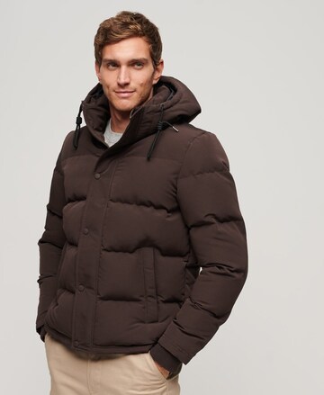 Superdry Winterjas 'Everest' in Bruin: voorkant