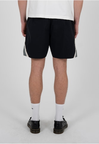 Prohibited Regular Shorts 'Racer' in Schwarz