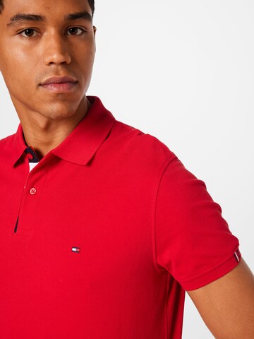 TOMMY HILFIGER - Camiseta en rojo