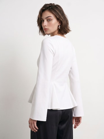 HYPEDROP - Camiseta en blanco