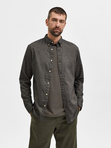 SELECTED HOMME Slim fit Button Up Shirt in Grey: front