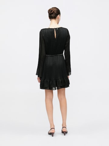 GUESS Mekko 'Ilenia' värissä musta