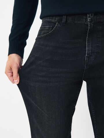 Next Bootcut Farkut värissä musta