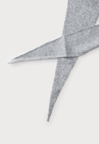 ABOUT YOU Scarf 'Annabelle' in Grey