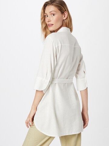 comma casual identity - Blusa en blanco