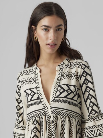 VERO MODA Kleid in Beige