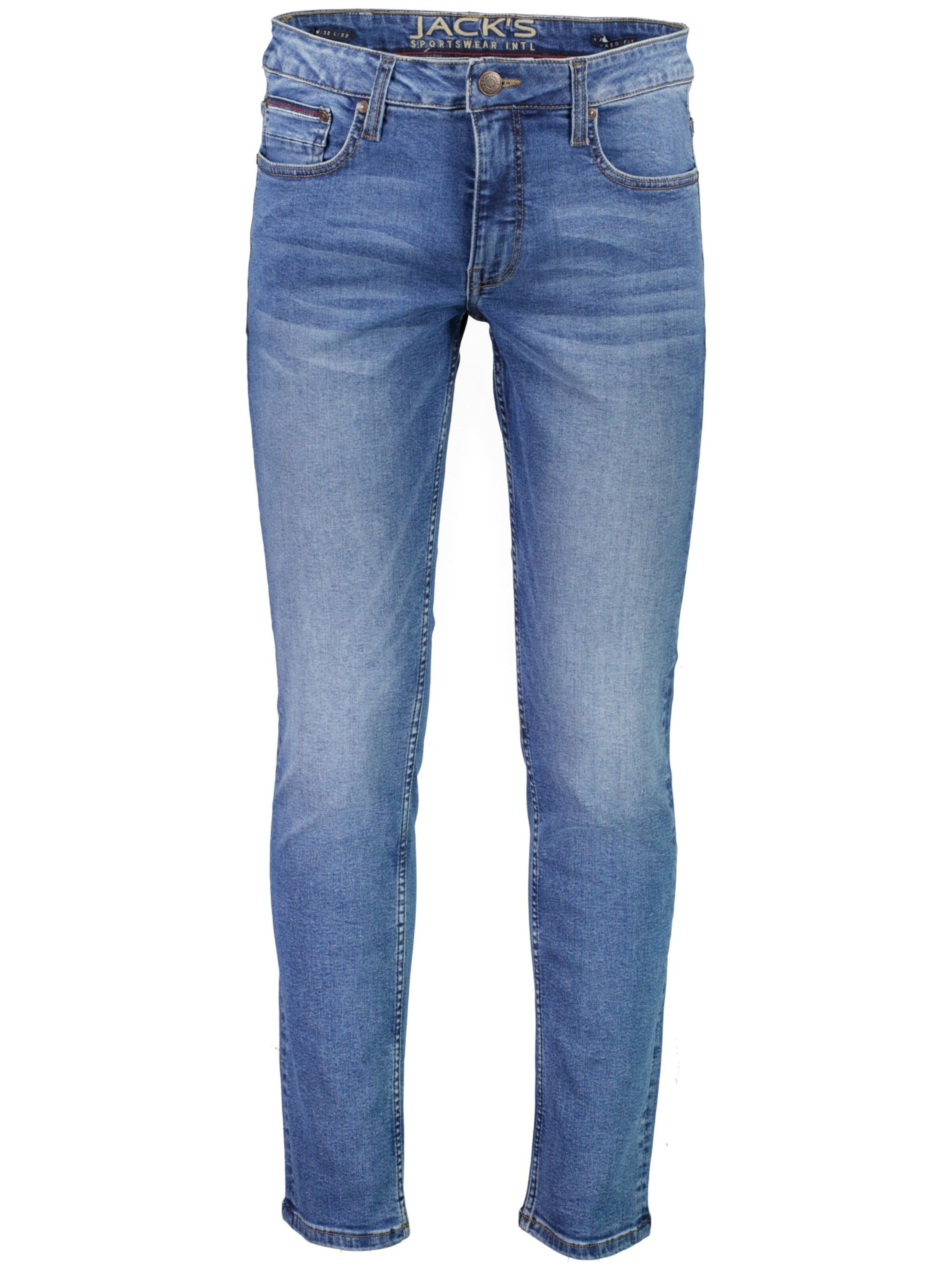 Jack's Tapered Jeans in Blue: front